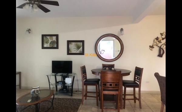 Living room with Table and Chairs