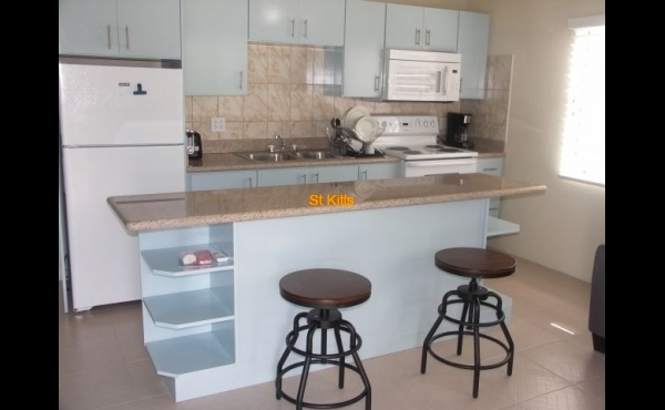 Kitchen with breakfast bar
