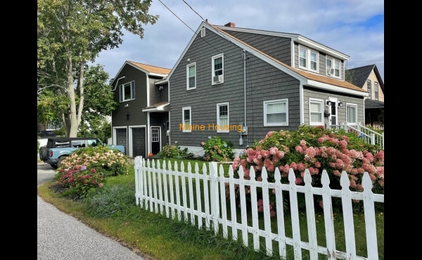 Three Bedroom House: 104 Mussey St. Portland, ME 