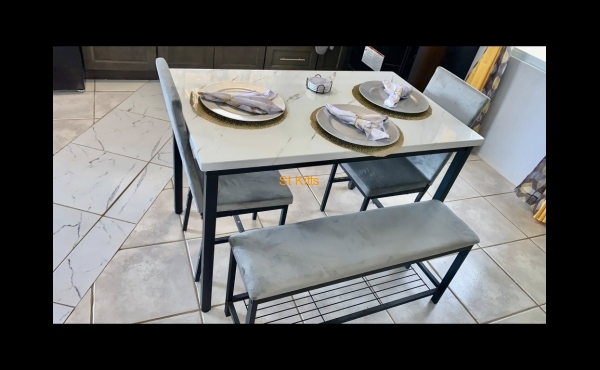 Table & chairs Table & chairs