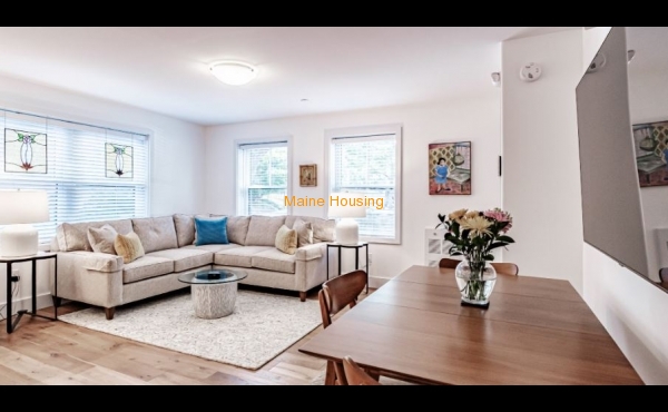 One Bedroom Apartment: 48 Wilmot St. Unit A-1 Portland, ME