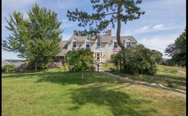 Room Available in Shared House: Willard Beach Area South Portland, ME