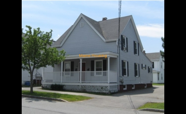 One Bedroom Apartment: 128 North Street Apt 2 Portland, ME